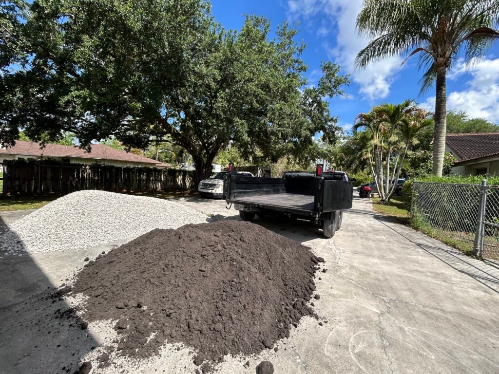 Topsoil delivery in West Palm Beach